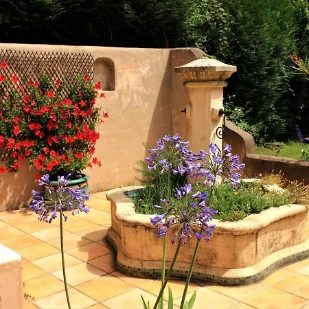 Kapera Konukevi Macaye