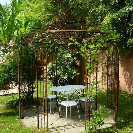 Kapera Guest house