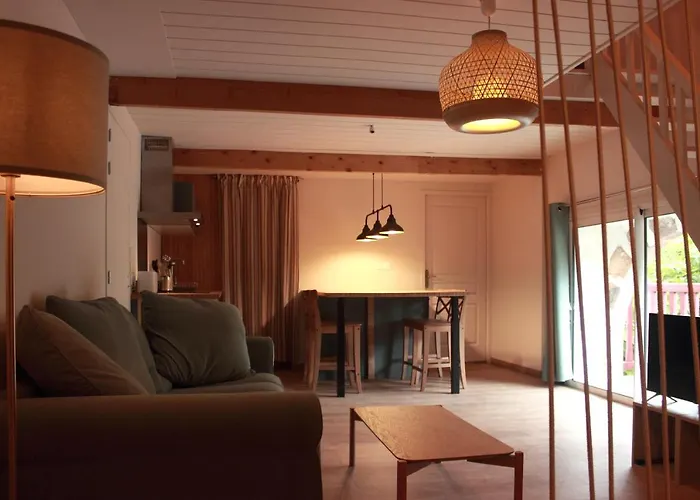 Kapera Πανσιόν Macaye