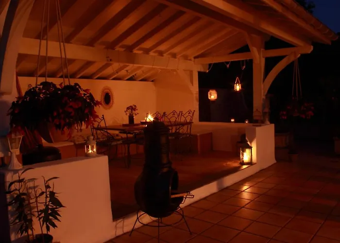 Kapera Πανσιόν Macaye