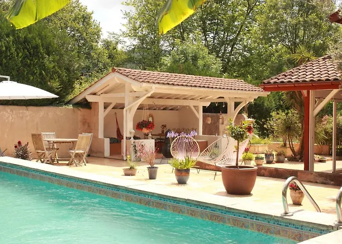 Πανσιόν Kapera