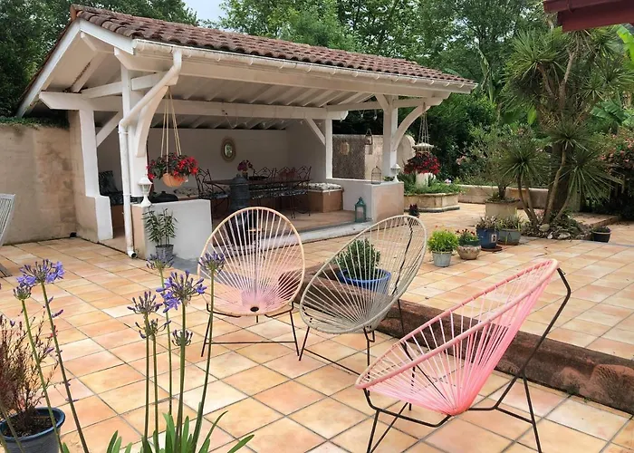 Kapera Πανσιόν